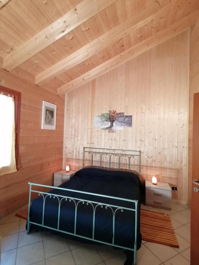 Agriturismo Bio Apipoli Lucino 外观 照片